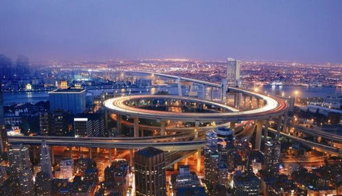 她曾是上海首富 和男友操縱股價被判3年 成龍鄭裕彤都為其求情